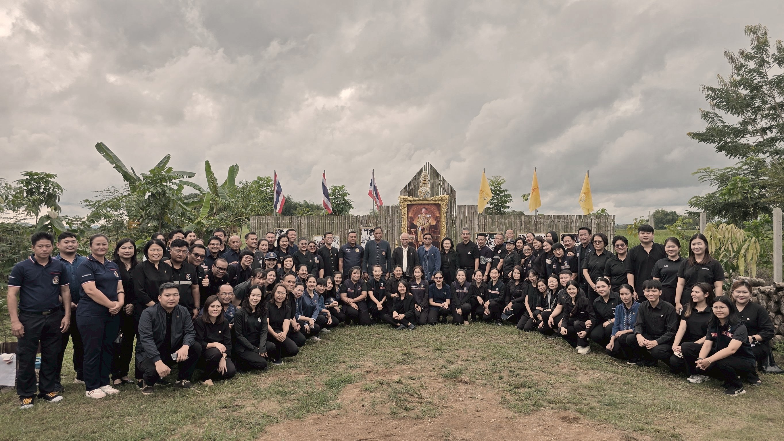 พช.เวียงเชียงรุ้ง ร่วมกิจกรรม “เอามื้อสามัคคี โคก หนอง นา อารยเกษตร” ระดับจังหวัด ขับเคลื่อนเศรษฐกิจพอเพียง สู่การพัฒนาชุมชนยั่งยืน