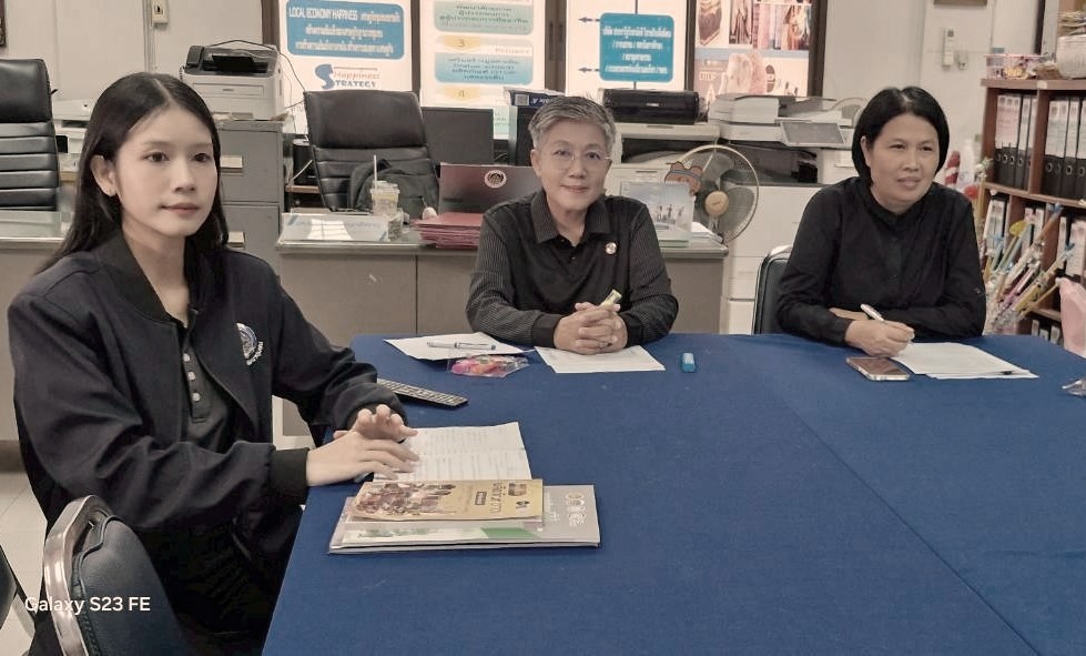 พช. เวียงเชียงรุ้ง ร่วมรับฟังการชี้แจงเกณฑ์การวัดและประเมินผล การขับเคลื่อน 5+1 ประเด็นเน้นย้ำของกรมการพัฒนาชุมชน ประจำปีงบประมาณ พ.ศ. 2569 และ ประชุมเจ้าหน้าที่พัฒนาชุมชนอำเภอเวียงเชียงรุ้ง ประจำเดือนพฤศจิกายน 2568