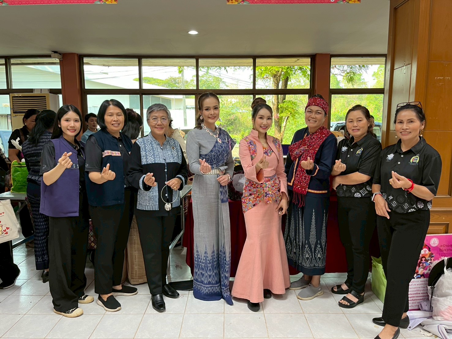 พช.เวียงเชียงรุ้ง ร่วมกิจกรรม "พลังสตรี พลังสร้างสรรค์ ผลักดันอัตลักษณ์ วัฒนธรรมไทย สู่ Soft Power จังหวัดเชียงราย" และกิจกรรมเนื่องใน วันสตรีสากล จังหวัดเชียงราย ประจำปี 2569 