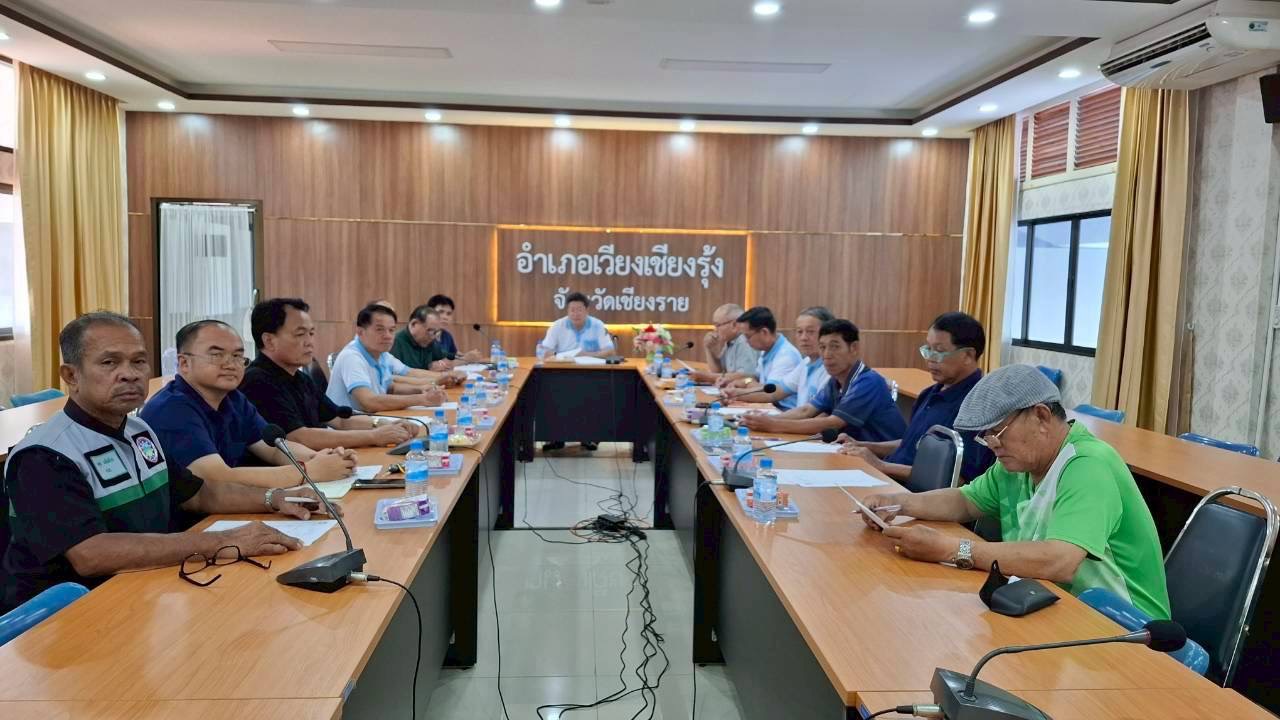 พช.เวียงเชียงรุ้ง ร่วมประชุมชี้เเจงสร้างความรู้ความเข้าใจในโครงการ "ไทยช่วยไทย เพิ่มทุน ดอกเบี้ยคนละครึ่ง" 