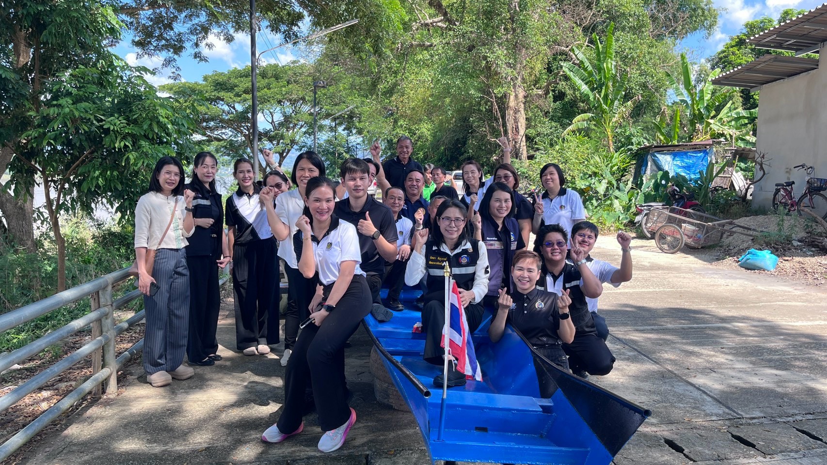 พช.เวียงเชียงรุ้ง ร่วมส่งต่อความสุข ช่วยเหลือครัวเรือนตามโครงการ “สานฝัน ปันสุข สร้างคุณภาพชีวิตคนเชียงราย” ปีที่ 9