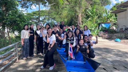 พช.เวียงเชียงรุ้ง ร่วมส่งต่อความสุข ช่วยเหลือครัวเรือนตามโครงการ “สานฝัน ปันสุข สร้างคุณภาพชีวิตคนเชียงราย” ปีที่ 9